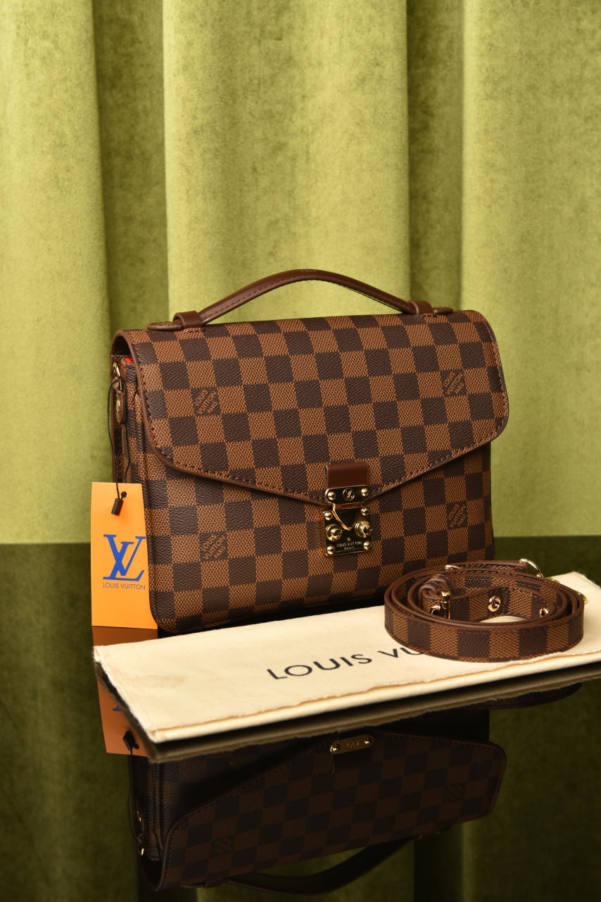'- Metis Pochette