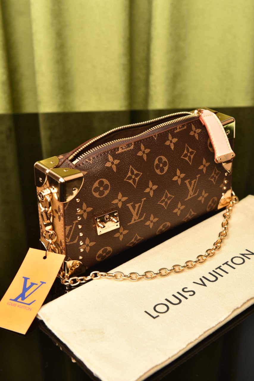 '- Slim Trunk Bag