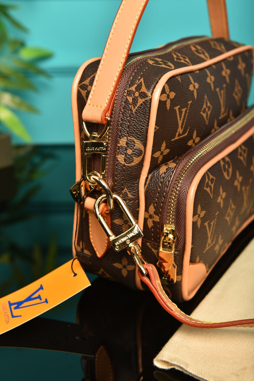 '- Nil Crossbody
