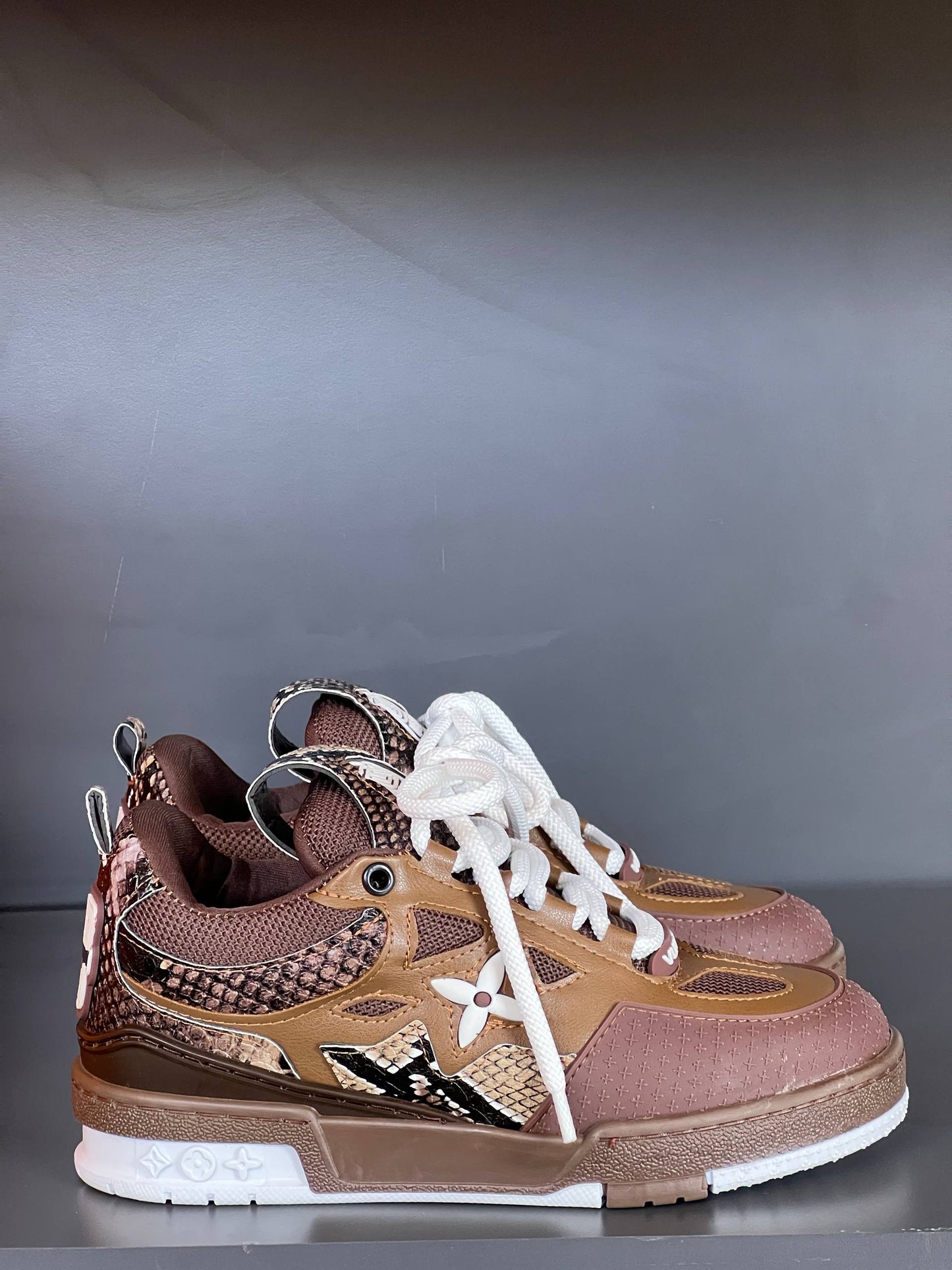 '- Walk'n Sneaker