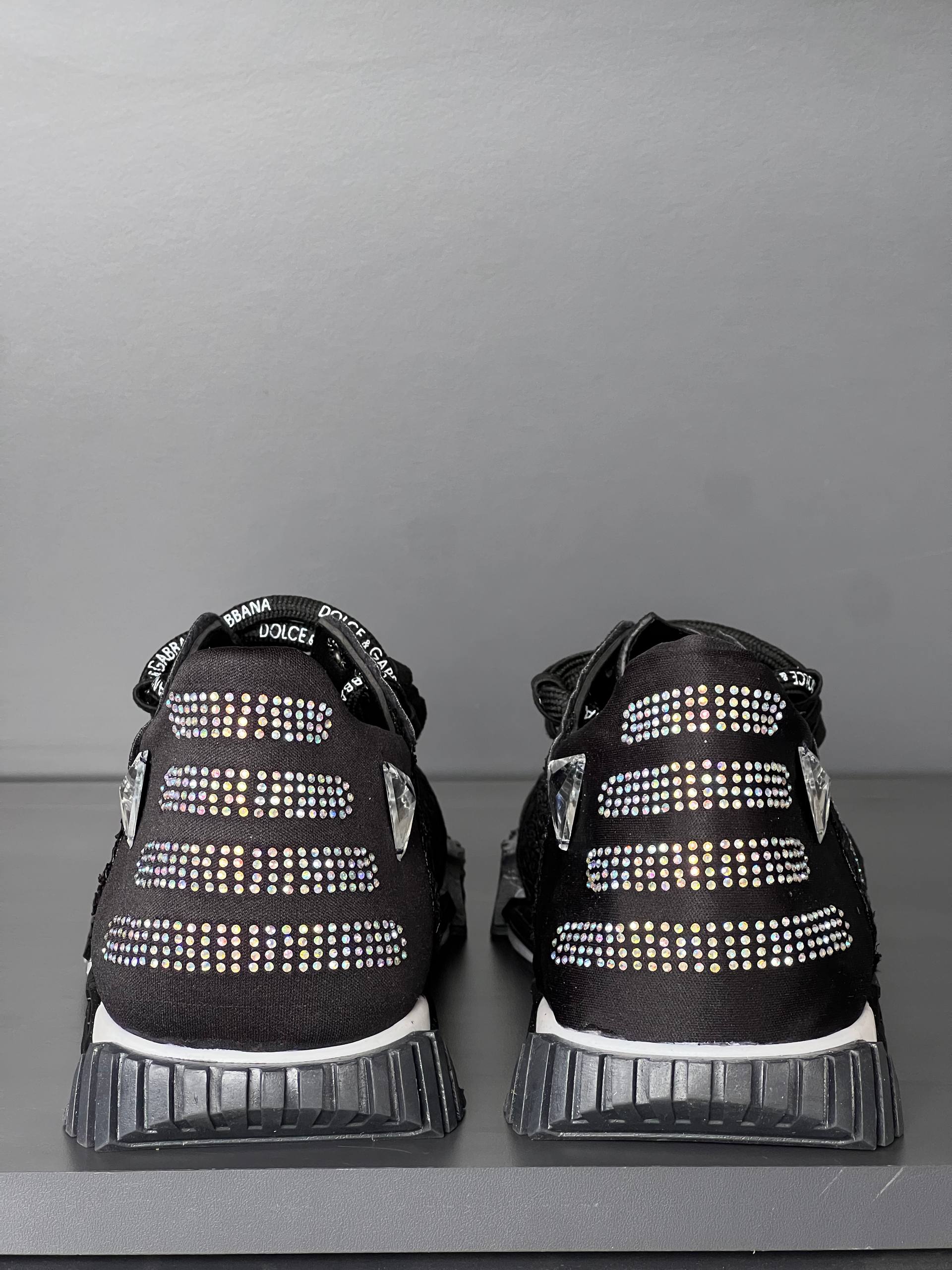 D - Shoes