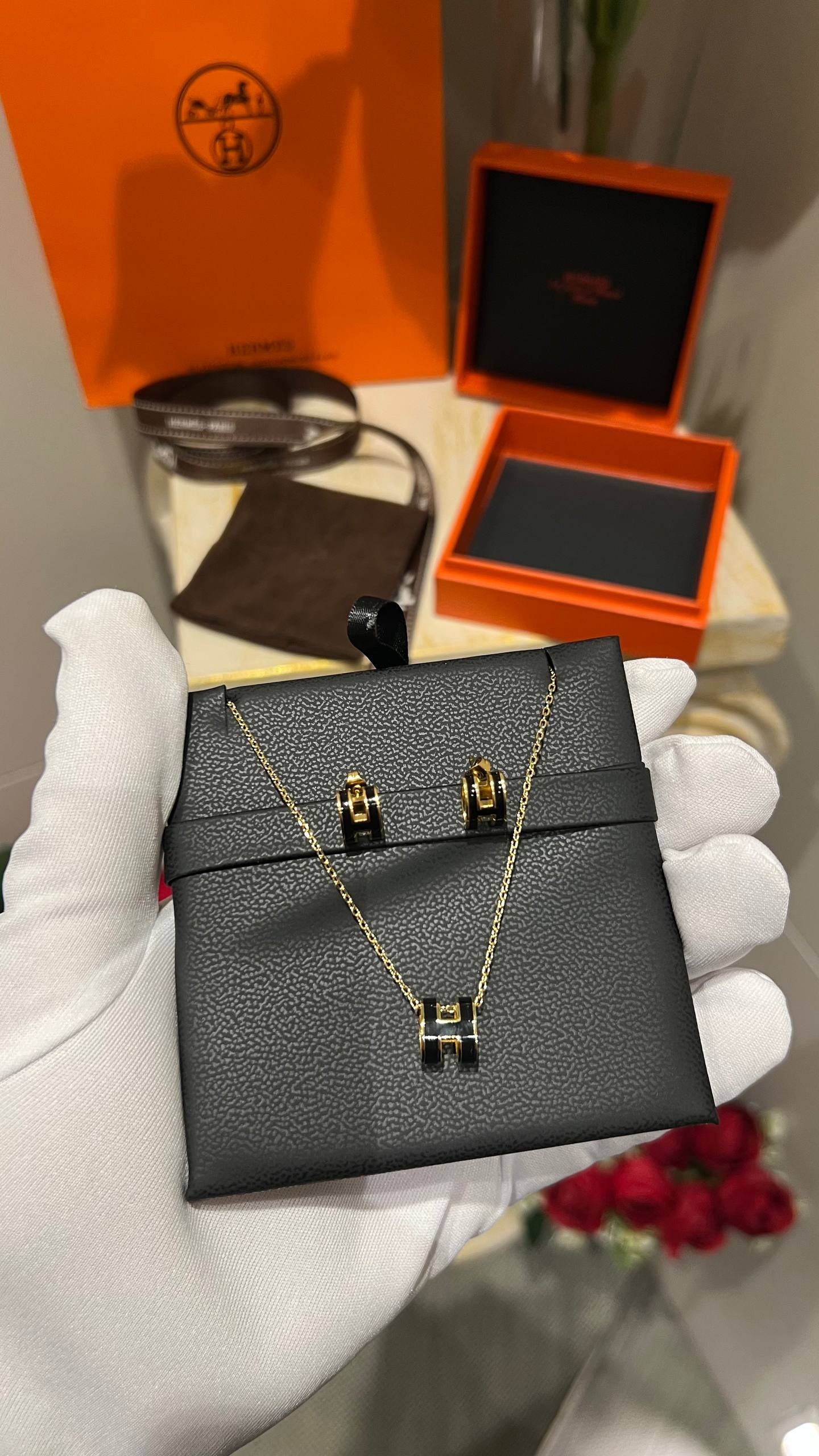 H - Full Box necklace earring
