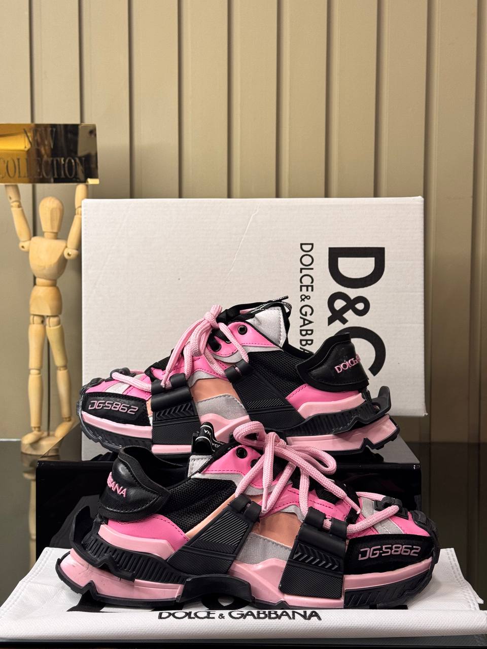 D - Shoes