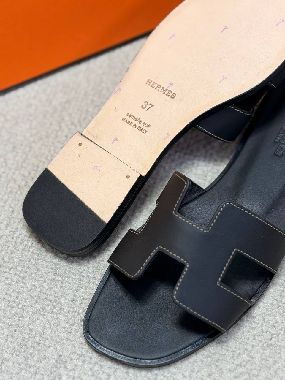 H - Sandals