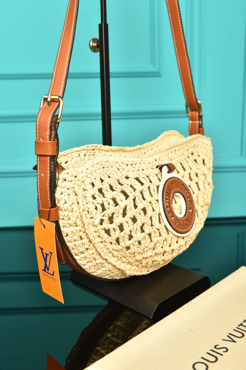 '-Icare in Raffia