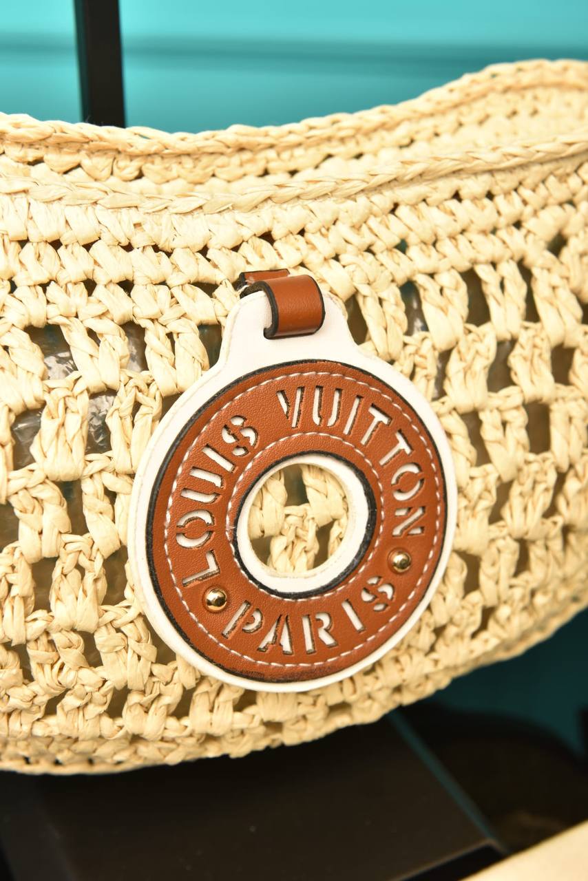 '-Icare in Raffia