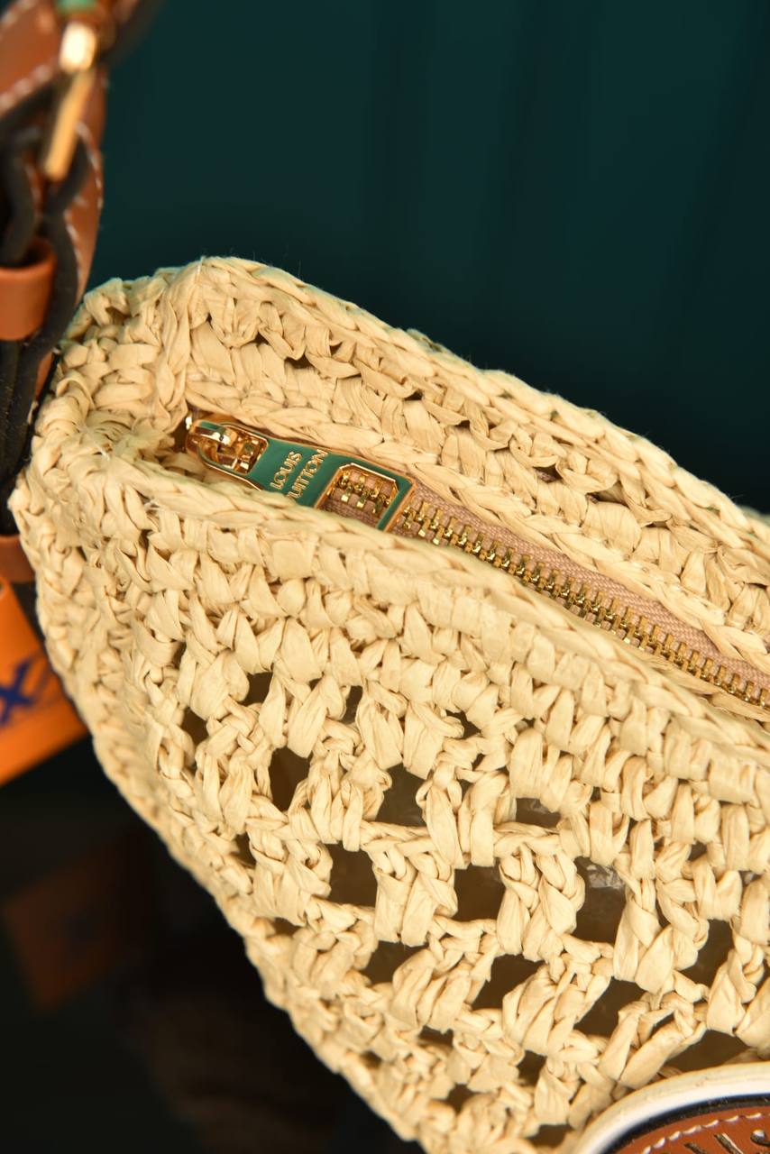 '-Icare in Raffia