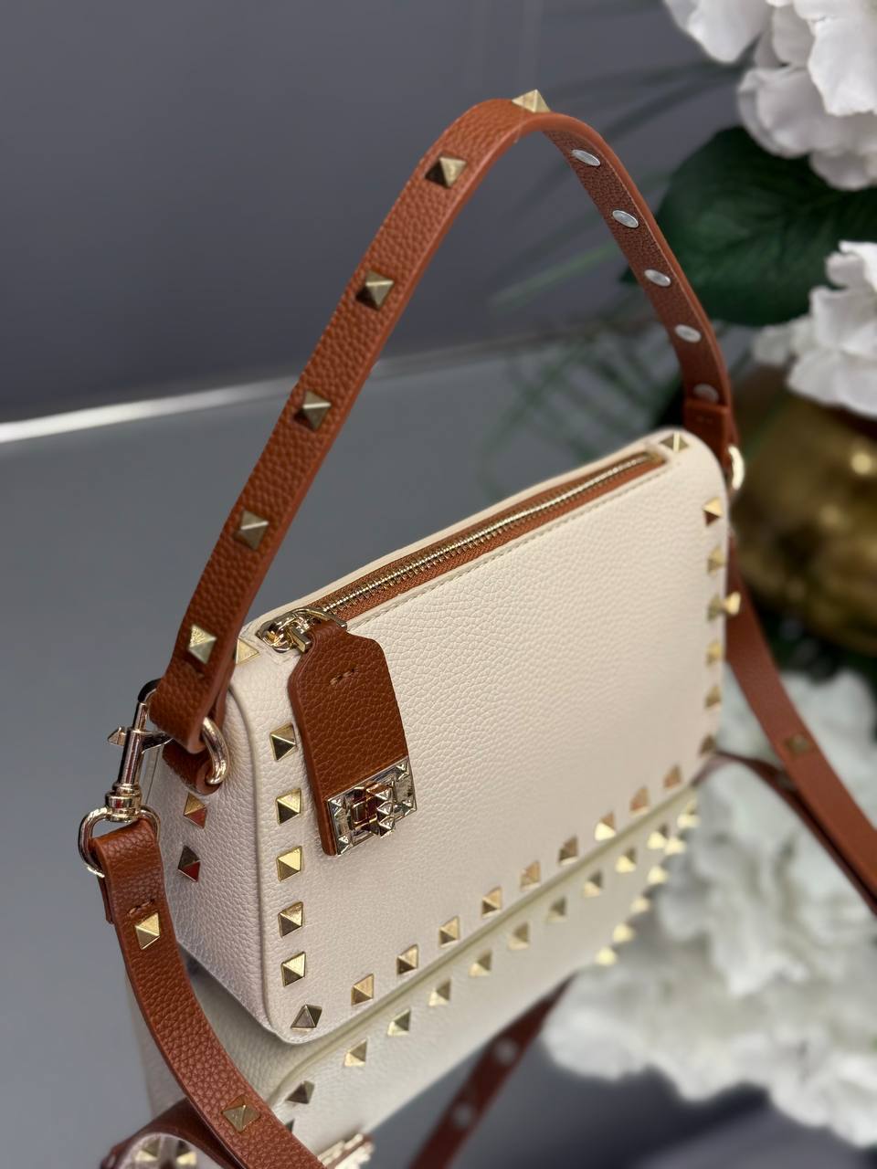 V- G. Rockstud