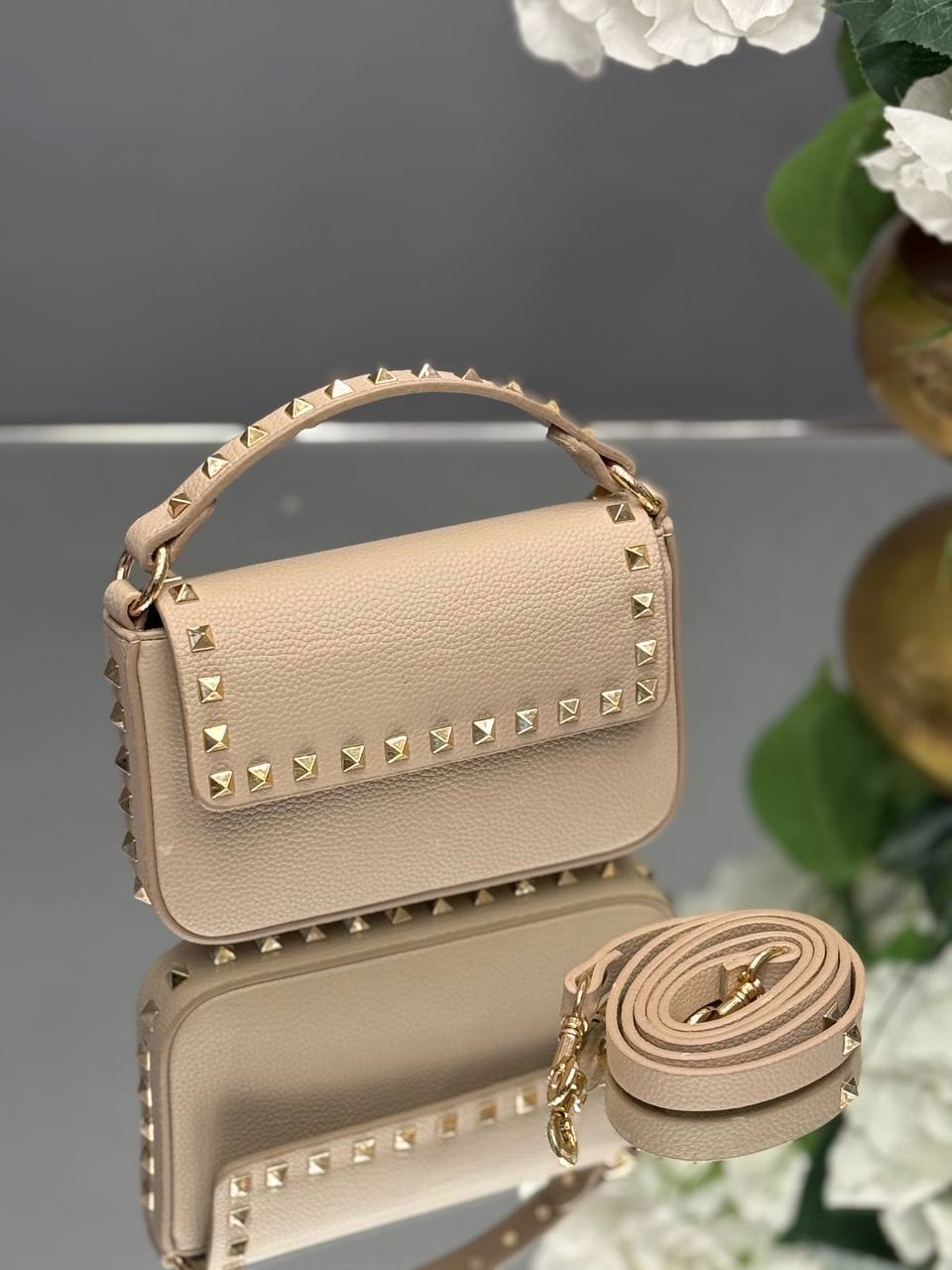V- Rockstud