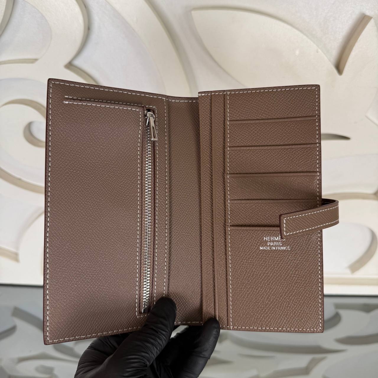 'H - Wallet