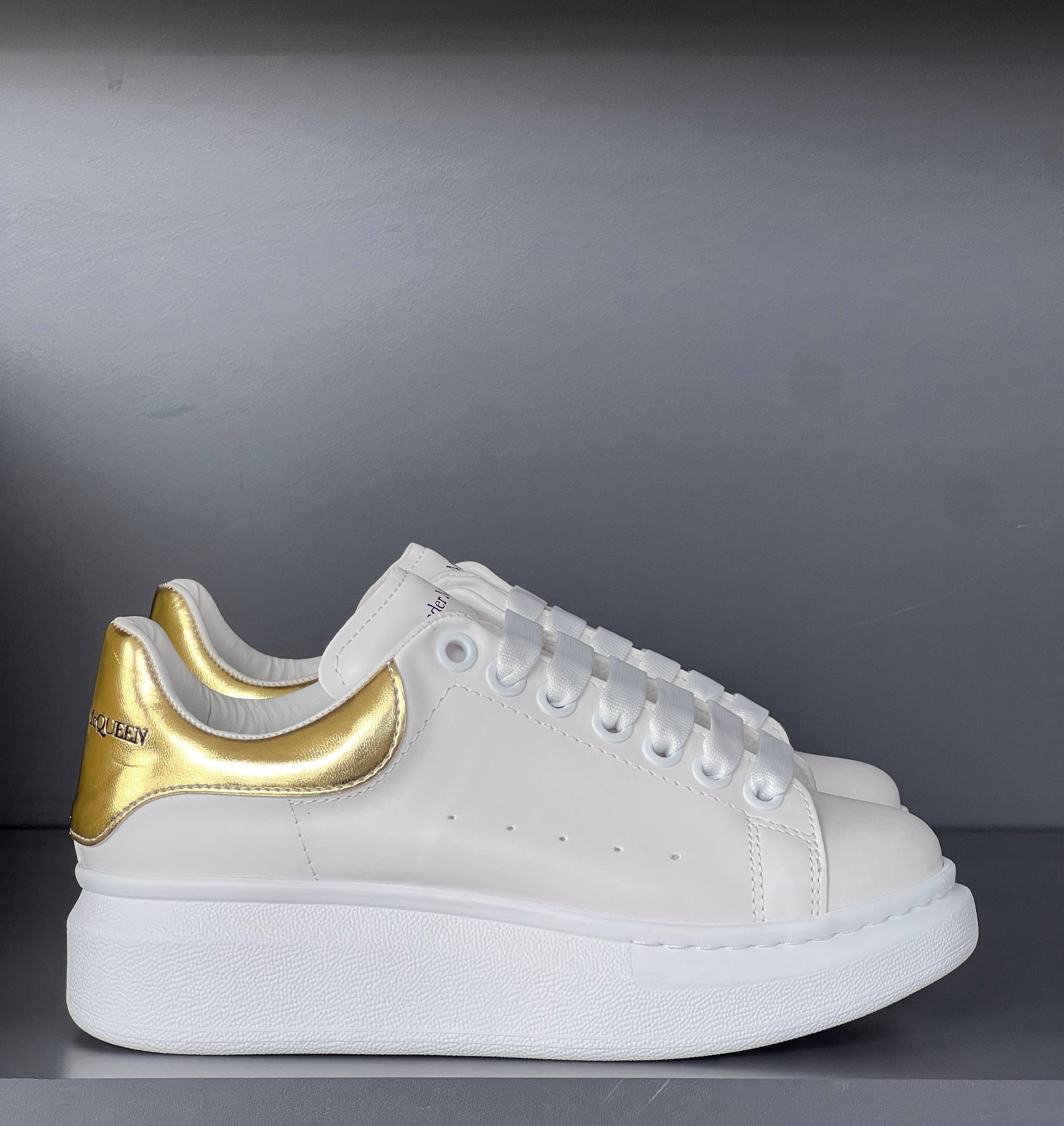 'A - Sneaker Golden