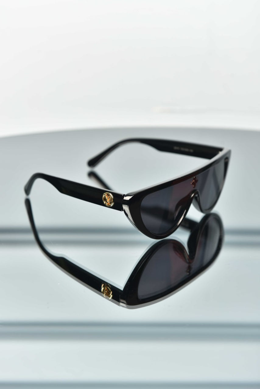'L - Sunglasses