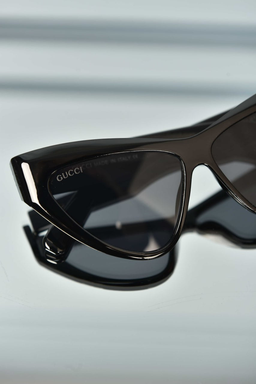 'G - Sunglasses