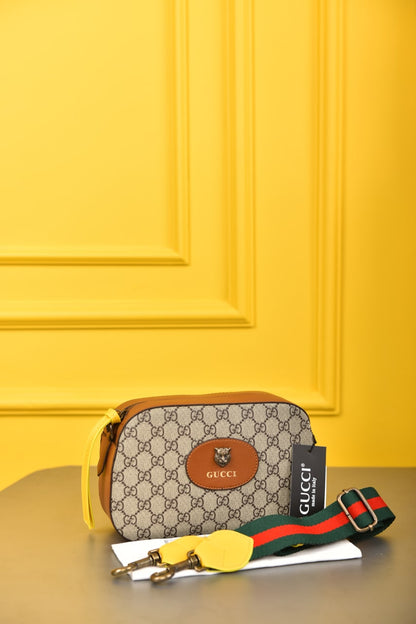 Neo Vintage GG Supreme Messenger Bag