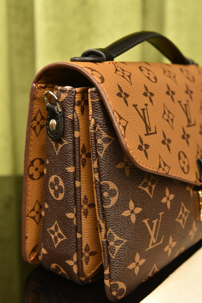 '- Metis Pochette