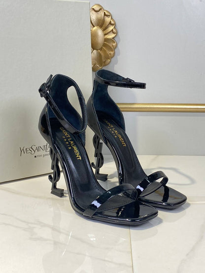 '- High Heels (Black)