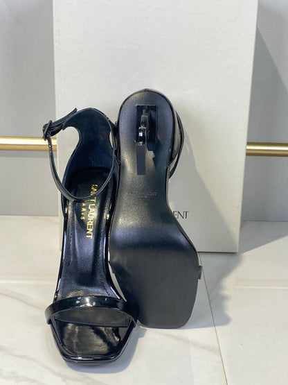 '- High Heels (Black)