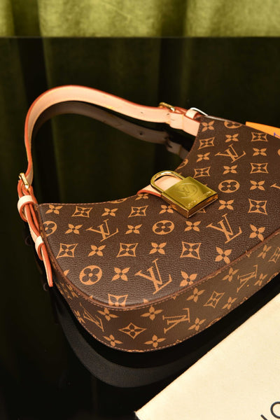 '- Low Key Shoulder Bag