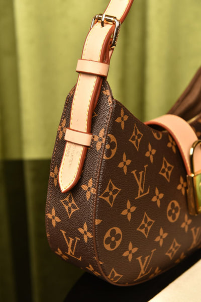 '- Low Key Shoulder Bag