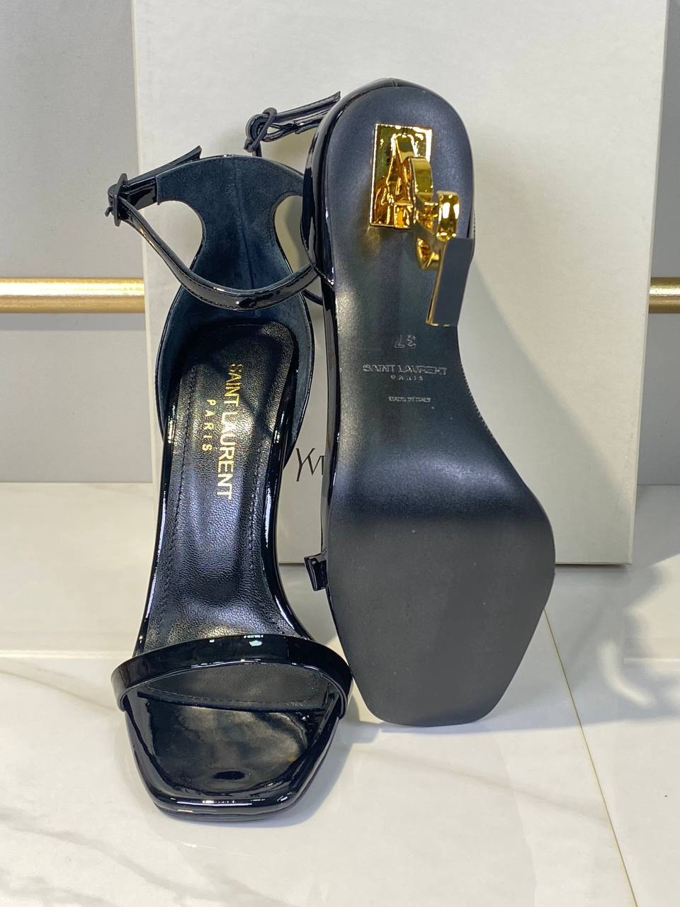 '- High Heels