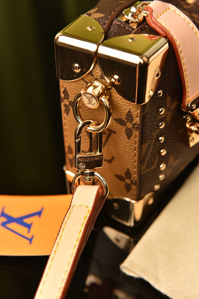 '- Slim Trunk Bag