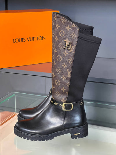 '- Boot