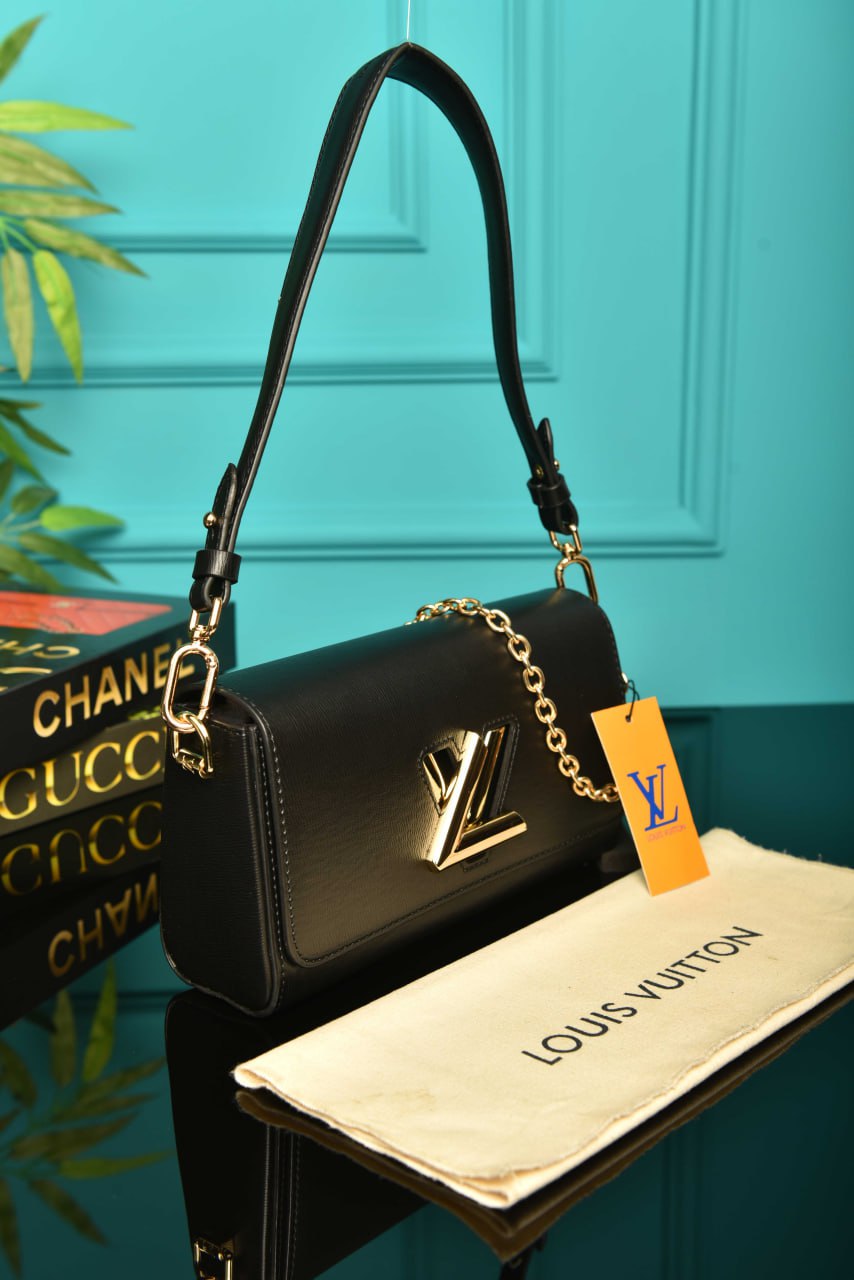 '- Twist West Bag