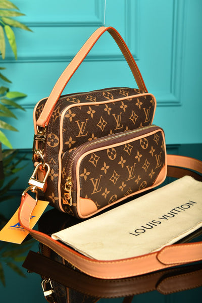 '- Nil Crossbody