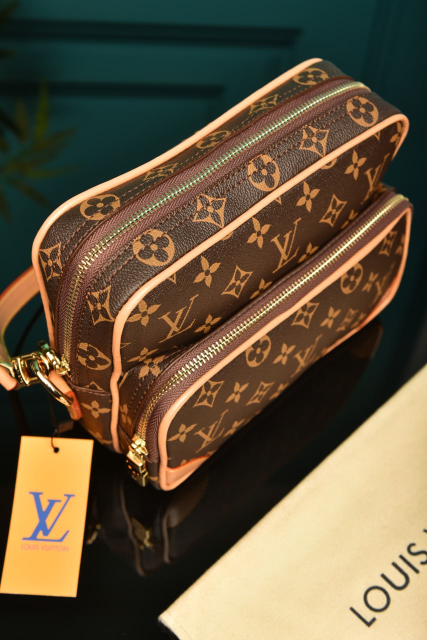 '- Nil Crossbody