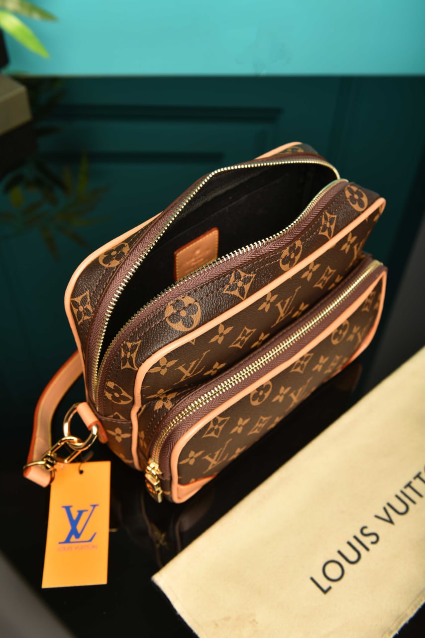 '- Nil Crossbody