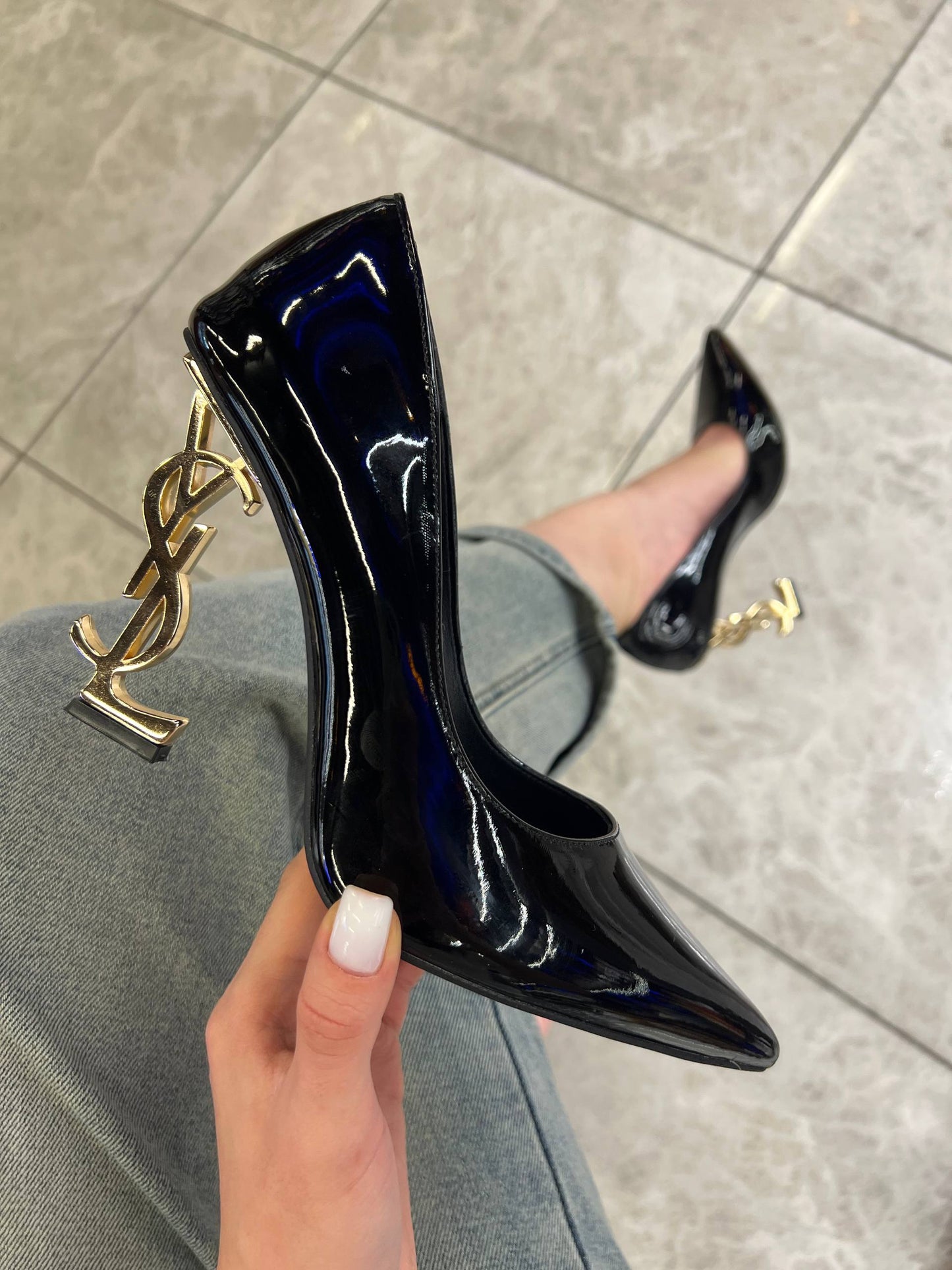 '- High Heels