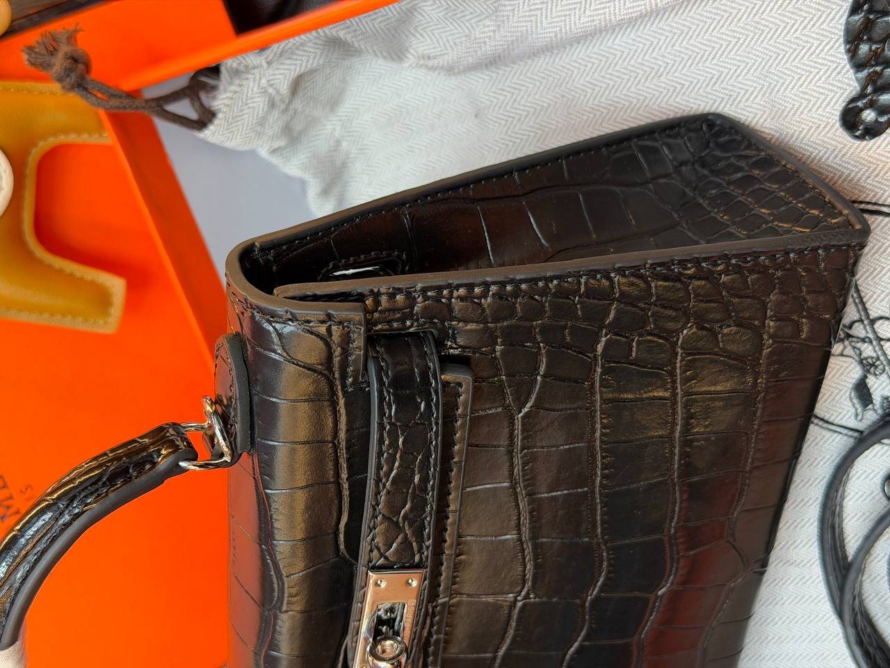 '- Kelly 19 - (Video)