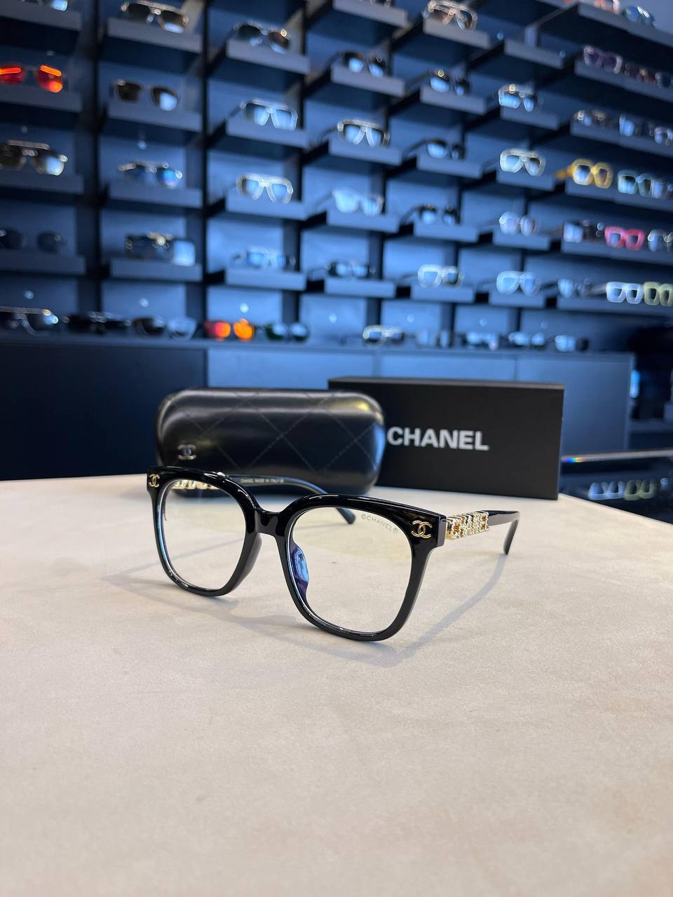 CH  - Sunglasses