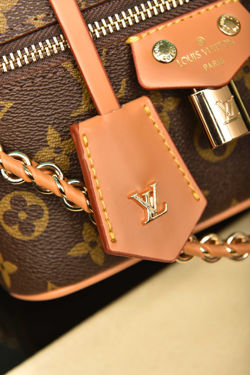 Vanity Chain Pouch