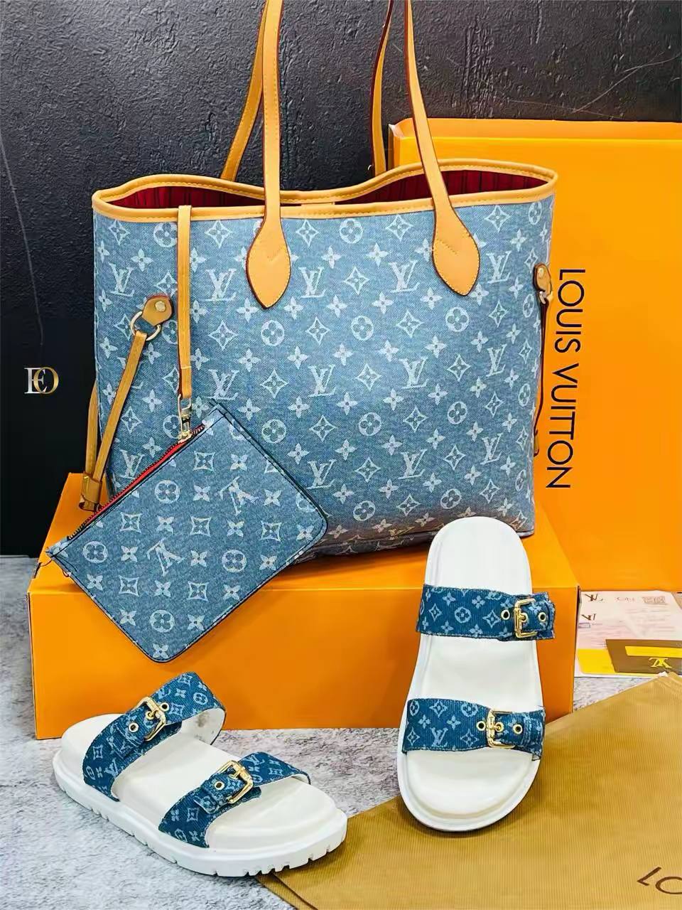 LL SLIPPER AND BAG SET