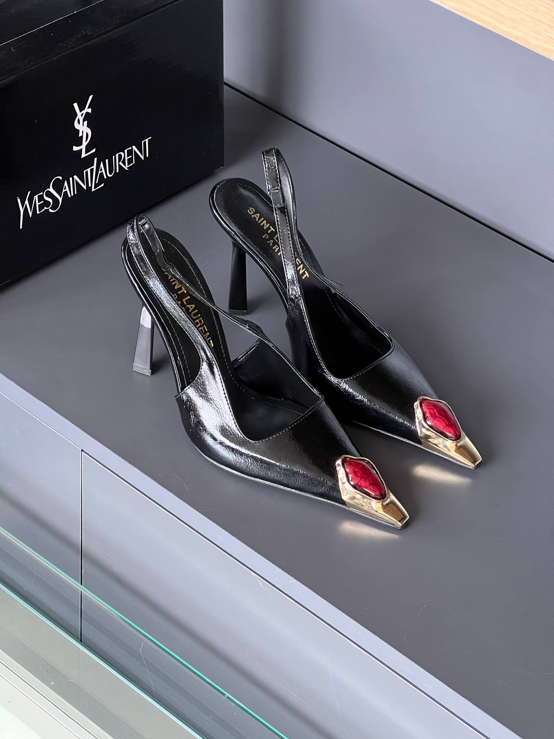 Y-S Heel