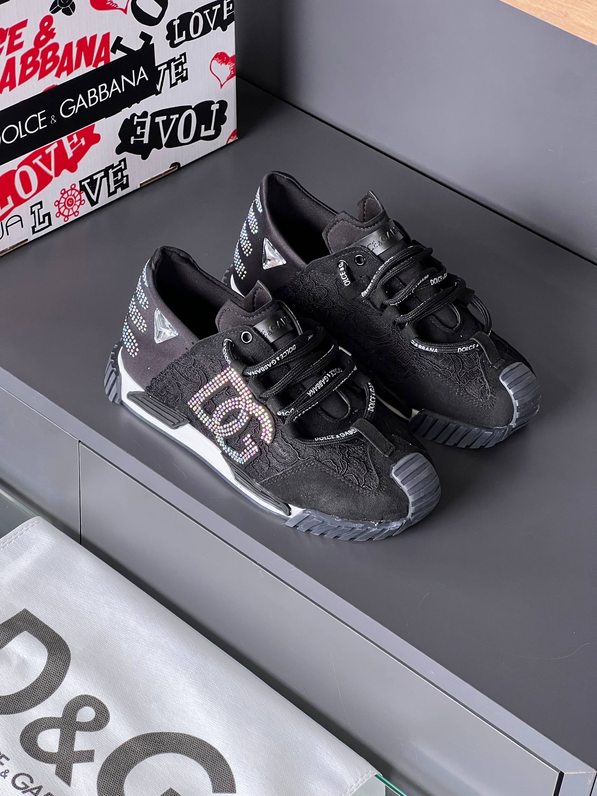D - Shoes