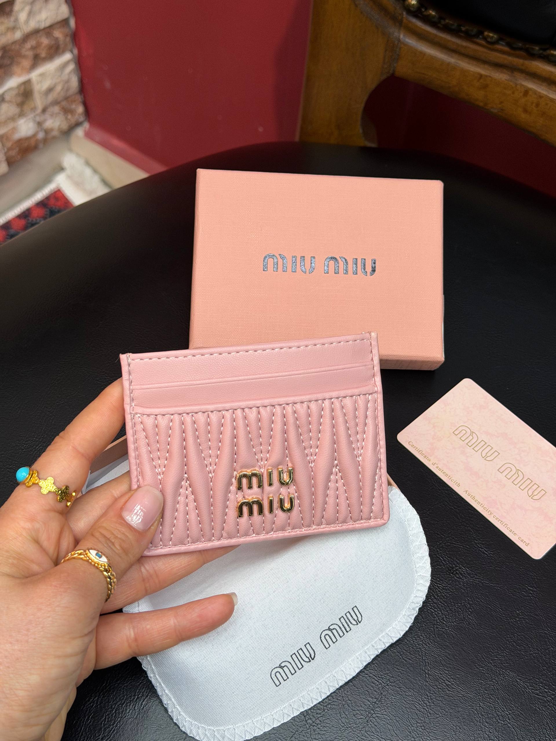 MM - Card