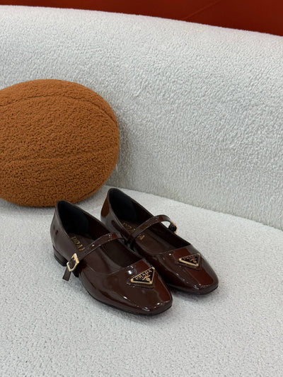 P -Shoes