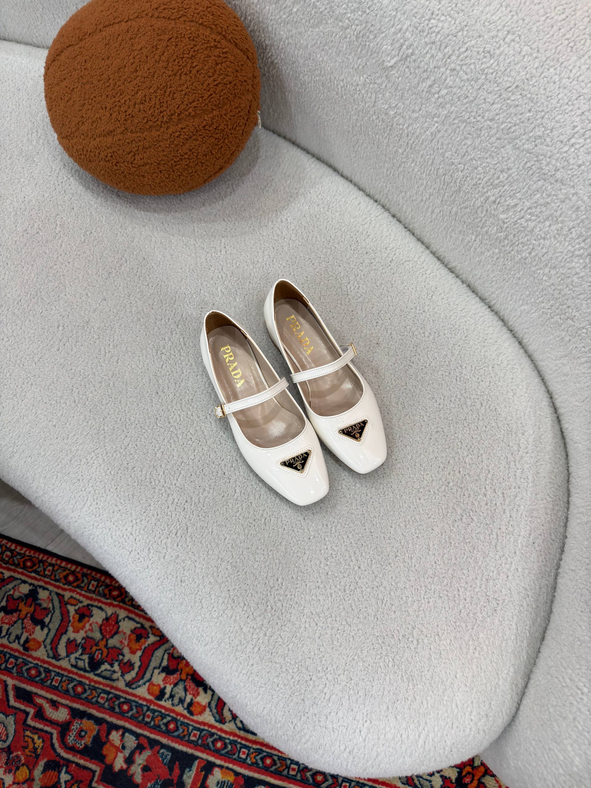 P -Shoes