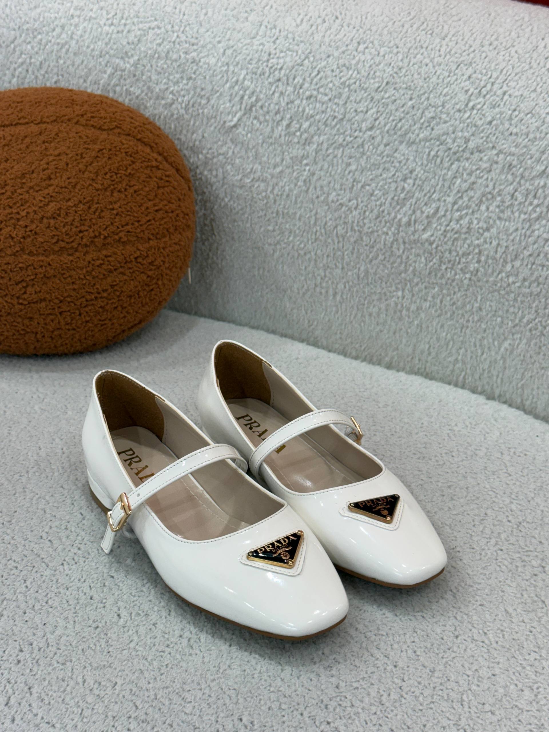 P -Shoes