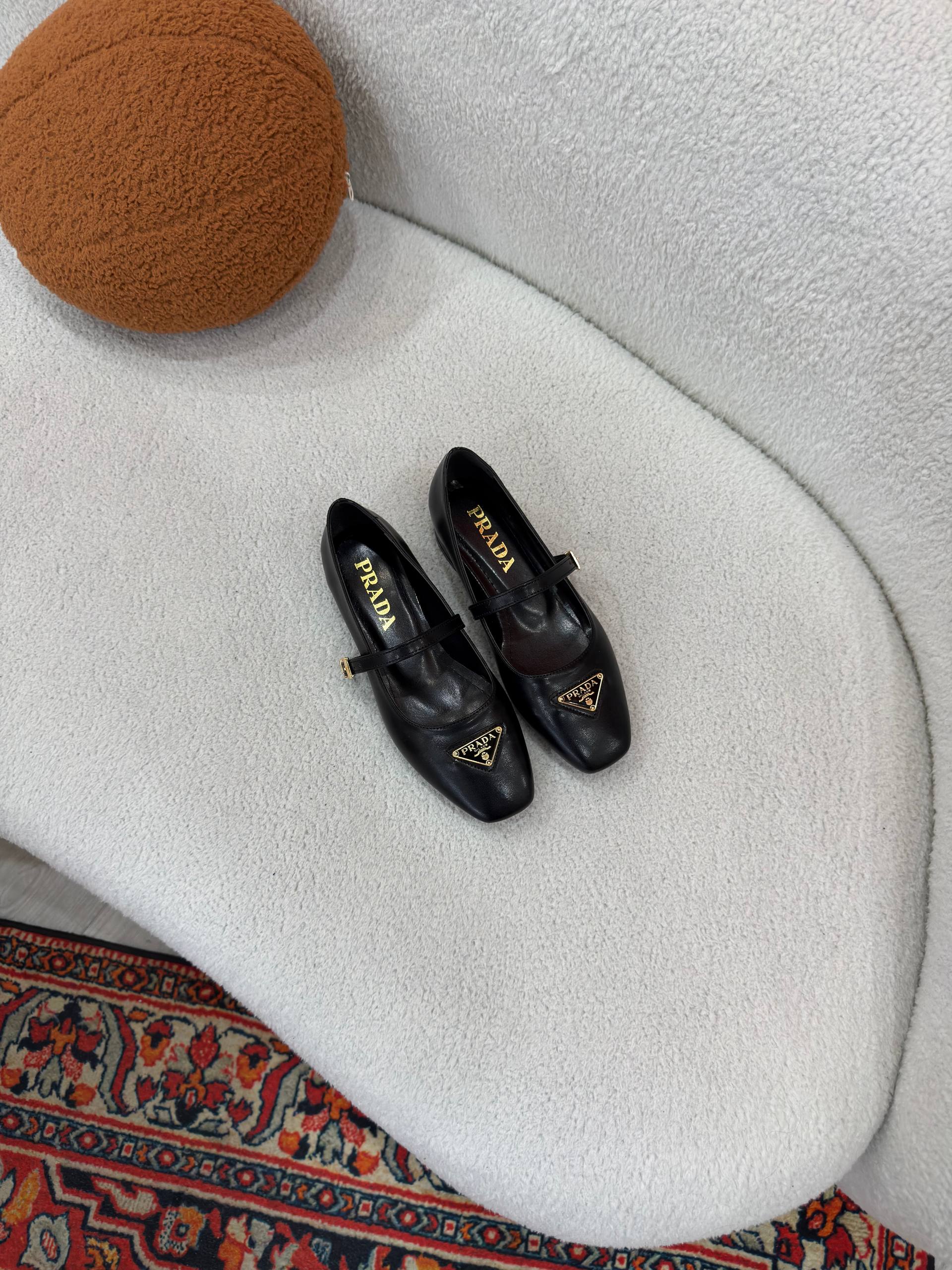 P - Shoes