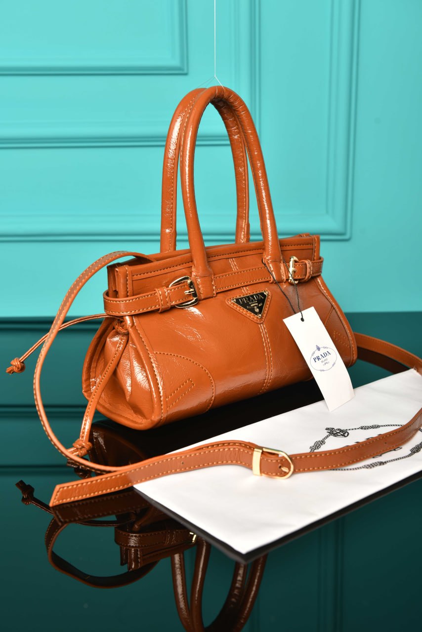 '-Bonnie Leather Mini Handbag