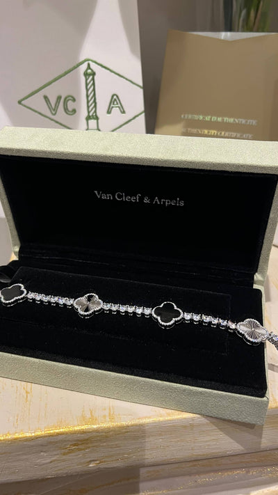 V- Bracelet