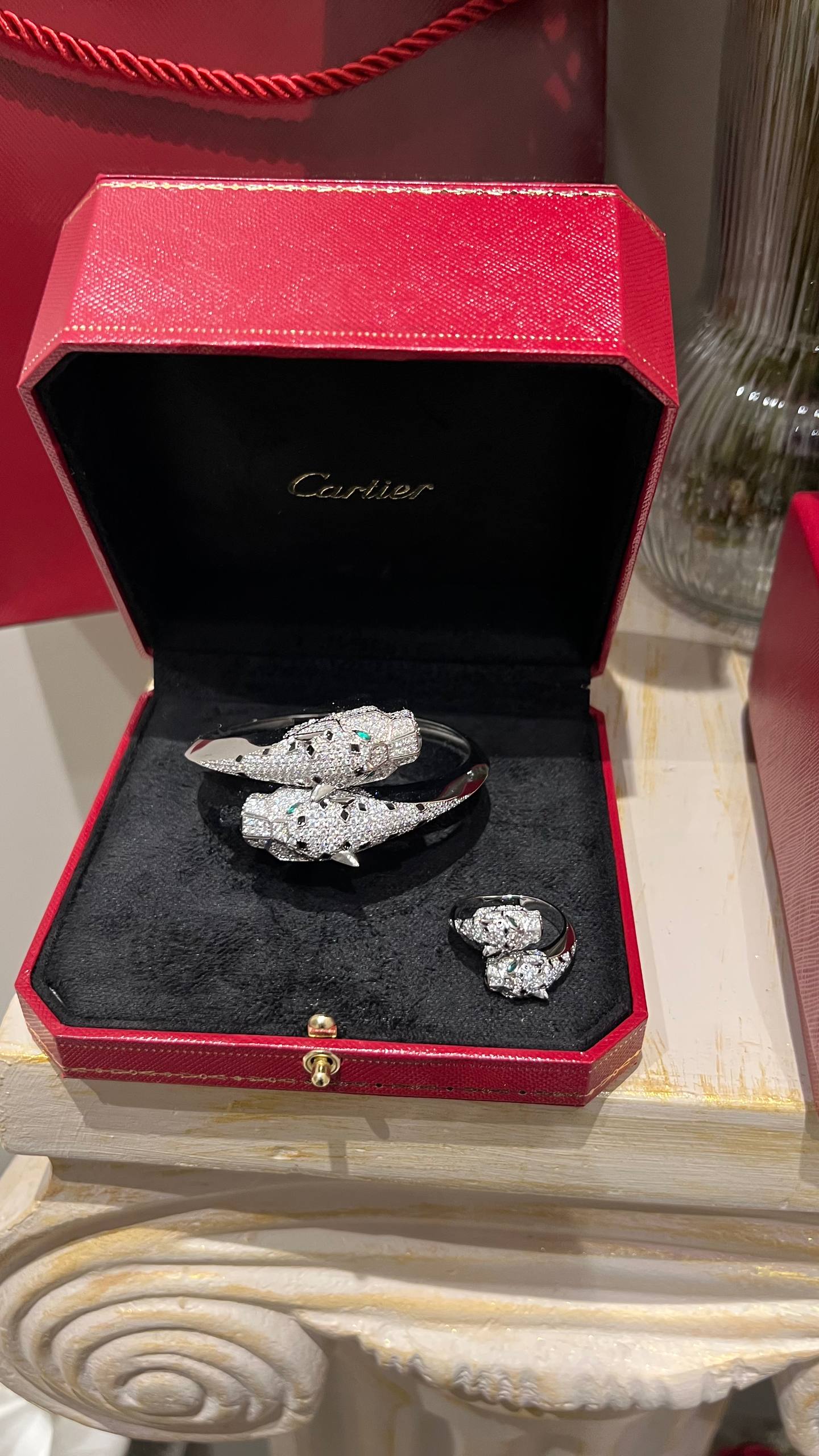 C- Bracelet ring + box  Fullset