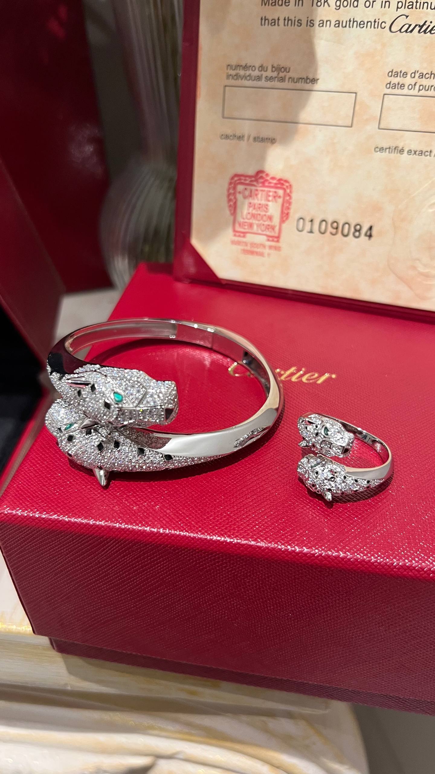 C- Bracelet ring + box  Fullset