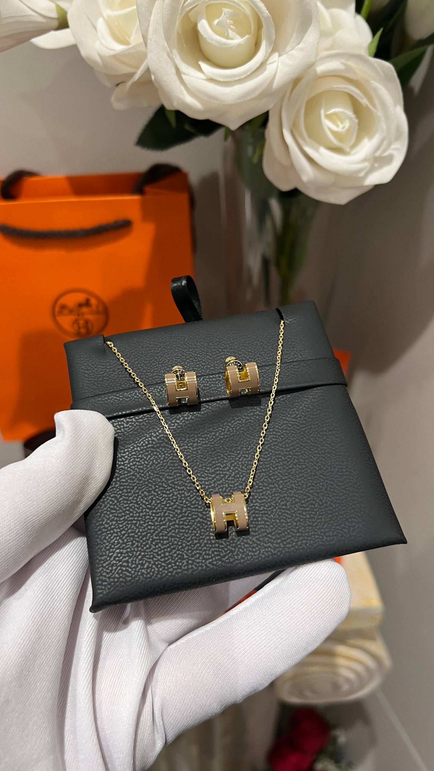 H- Full Box necklace earring