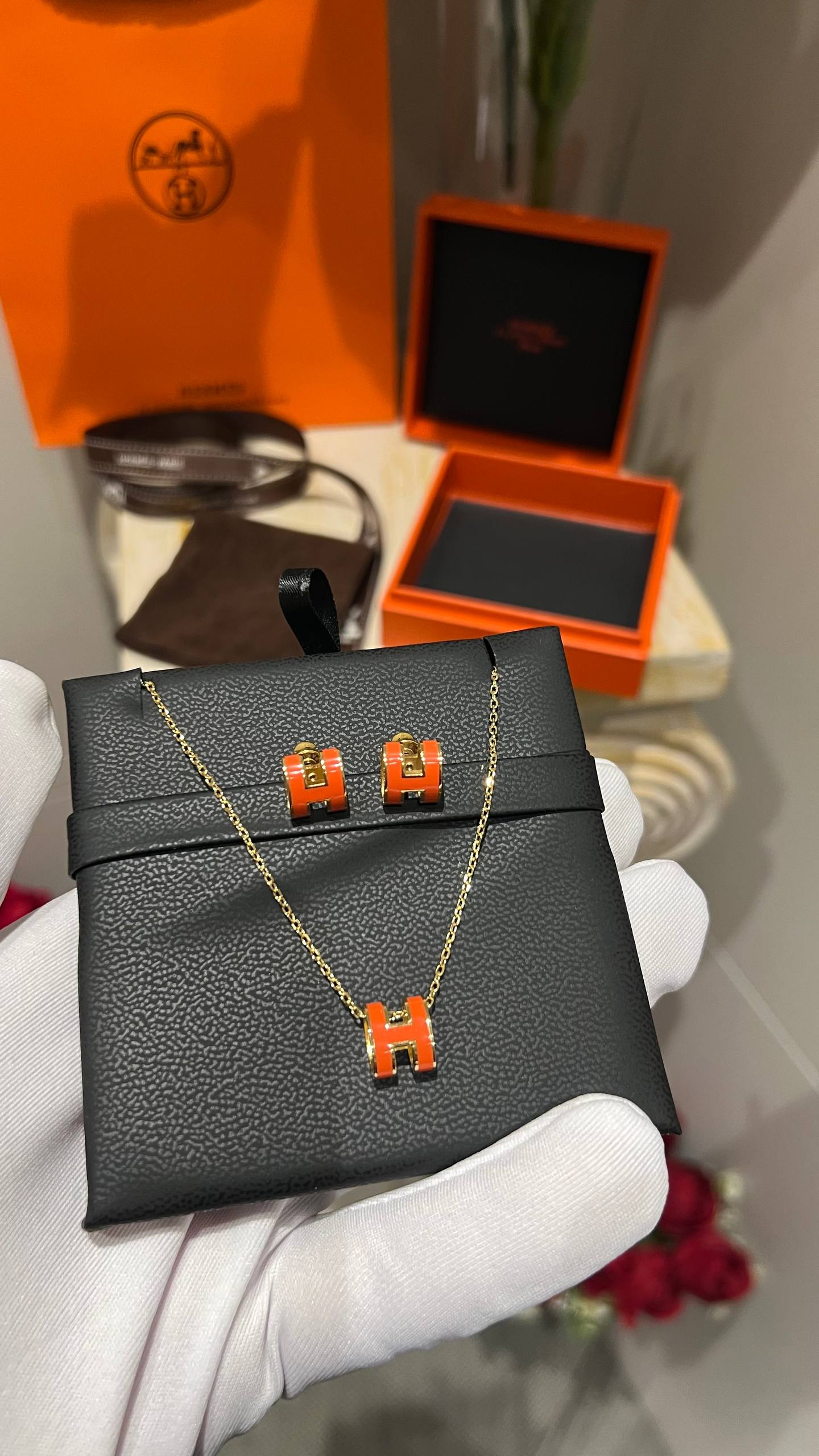 H- Full Box necklace earring