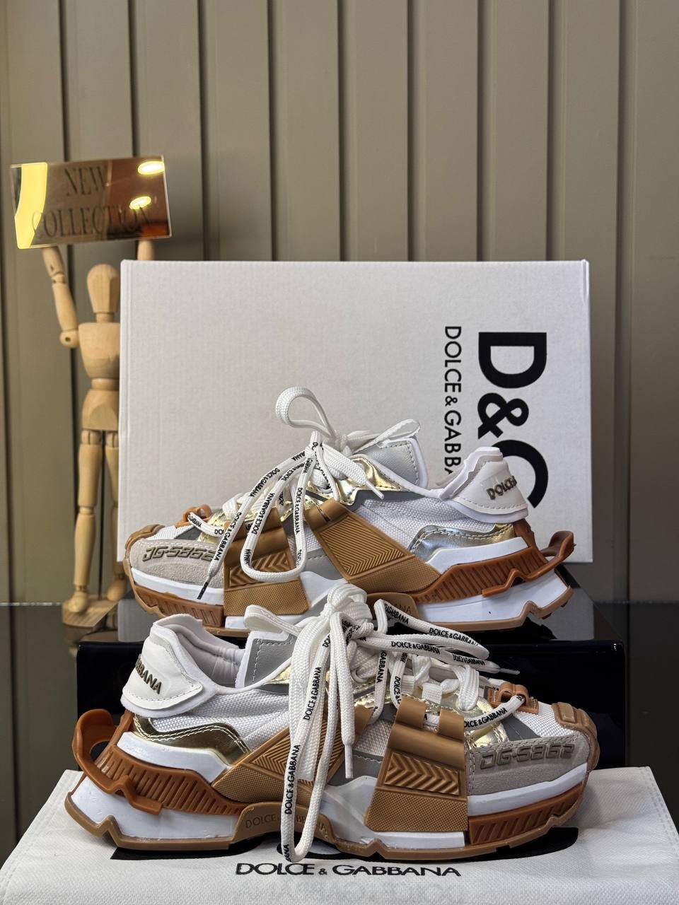 D - Shoes