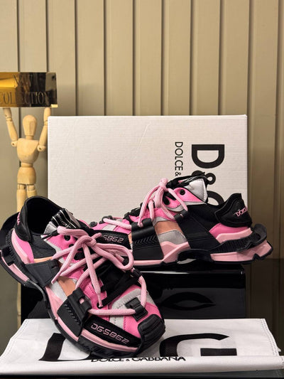 D - Shoes